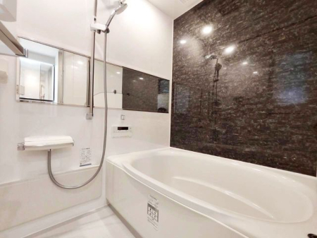 ���� �������������Ƃ����o�X�^�u�ł͓��X�̔�������A�����b�N�X�������Ԃ����߂������������܂��B