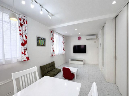 ���r���O ���r���O���Ƒ��c�����y���߂郊�r���O���