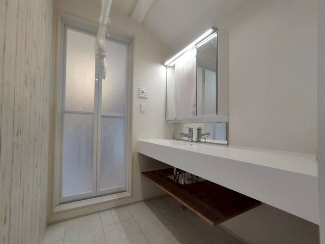 ���ʑ�E���ʏ� -