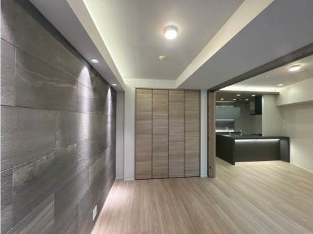 ���r���O �G���g�����X