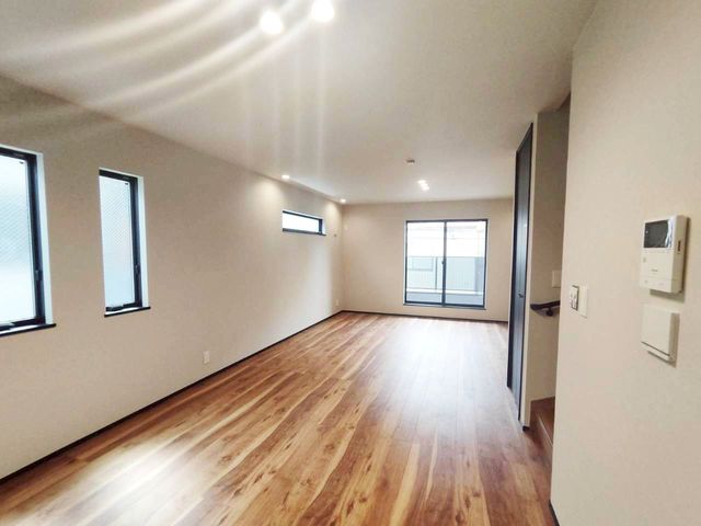 ���r���O ���r���O���C���e���A���f����L�X�Ƃ������r���O�B�͗l�ւ����y�����C�x���g�ɂȂ肻���ł��B