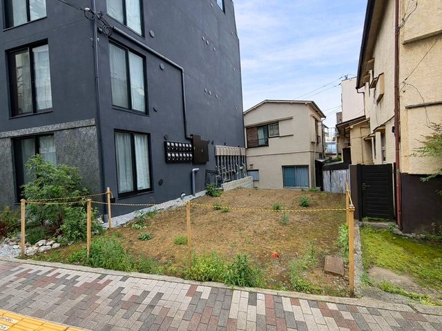 ���n�y�n�ʐ^ ���n�����D�݂̊O�ρE�Ԏ�A�J���[�Ŏ��R�ɐ݌v�ł��܂��B