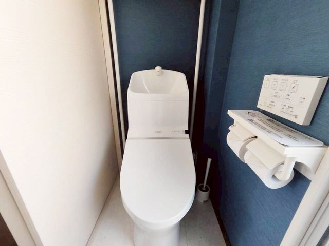 �g�C�� �g�C�����z���C�g�~�u���[�̃I�V�����ȃg�C���B