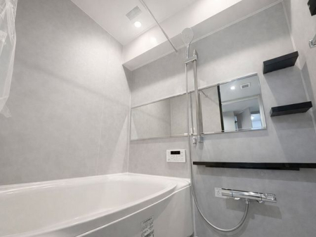 ���� �y�����z����̔�������o�X���[���́A�S�n�悢�����b�N�X�������鐴���������������Ԃł��B