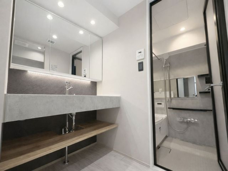 ���ʑ�E���ʏ� �y���ʎ��z�@�\���ƃf�U�C������������������ȎO�ʋ����ʑ�ł��B