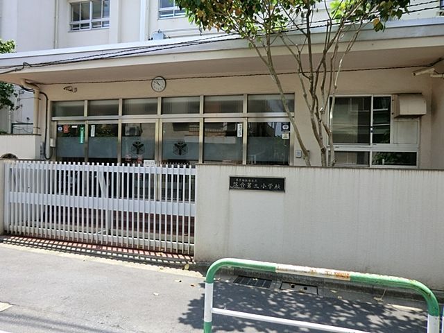 ���ӊ� �V�h�旧������O���w�Z �k��6���B 440m