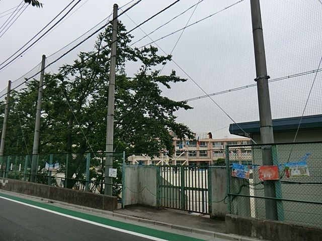 ���ӊ� ���n�旧�삪�u���w�Z �k��11���B 850m