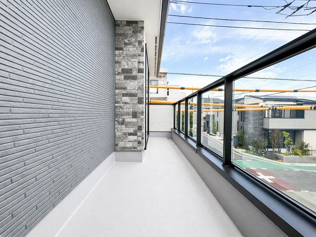 �o���R�j�[ ���̌�����荞�ޖ��邢�o���R�j�[�B