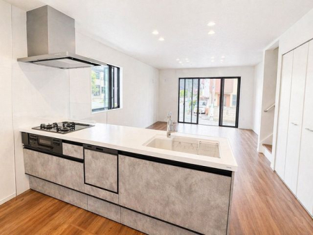 �L�b�`�� �������̂���Ζʎ��J�E���^�[�L�b�`���B