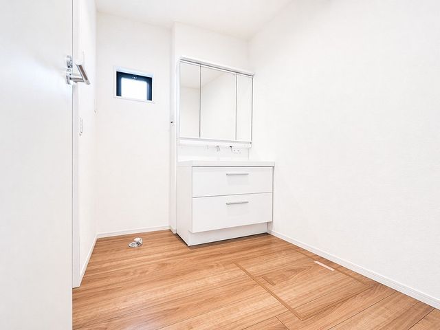 ���ʑ�E���ʏ� ���L�X�Ƃ������ʎ��B��������̂ŁA���ł��\���Ȋ��C���s���܂��B