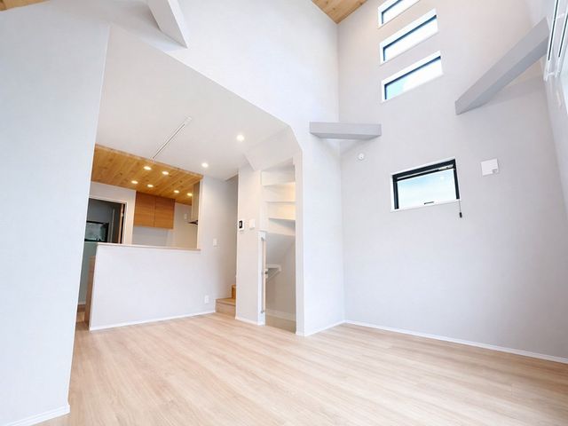 ���r���O ���r���O���㕔�͐��������ɂȂ��Ă���A�J����������܂��B