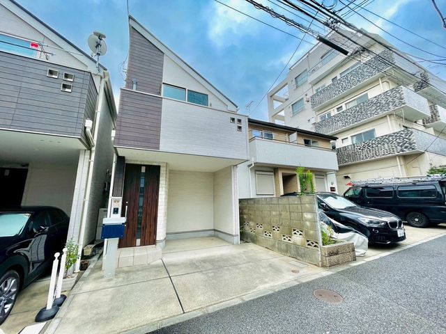 ���n�O�ώʐ^ �O�ρ�2015�N5���z�B2�K���āA3LDK+�Ԍɕt���ł��B