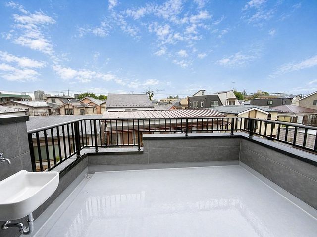 �o���R�j�[ -