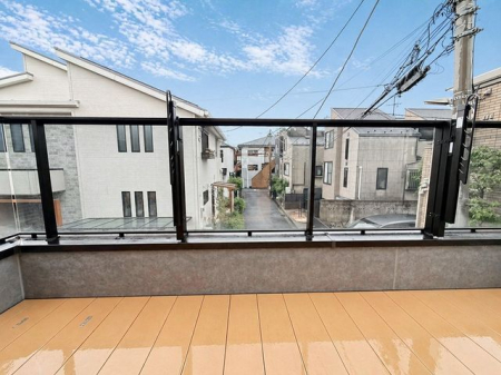 �o���R�j�[ -