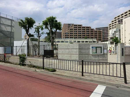 ���ӊ� ���c�J�旧�ˌˏ��w�Z �k��9���B 670m