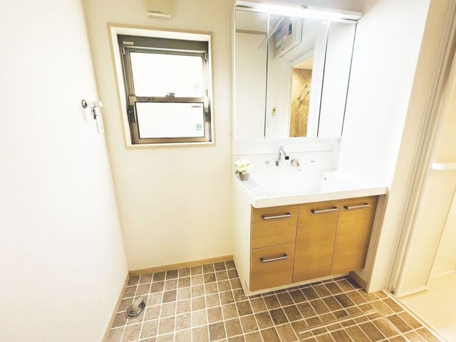 ���ʑ�E���ʏ� -