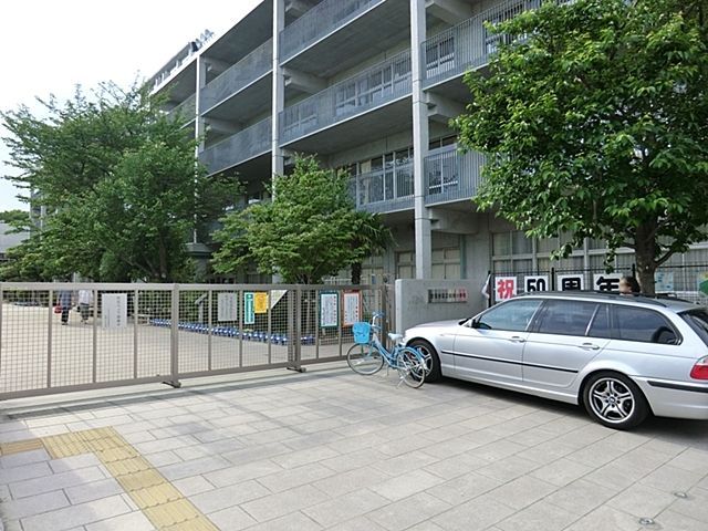 ���ӊ� ���c�J�旧�D�����w�Z �k��9���B 720m