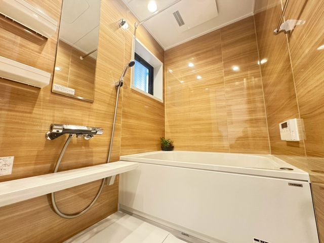�o���R�j�[ -