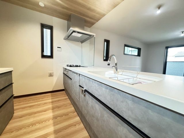 �L�b�`�� -