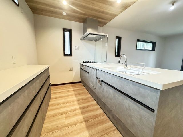 �L�b�`�� -