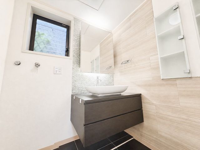 ���ʑ�E���ʏ� -