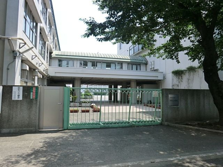 ���ӊ� ���c�J�旧�r�K���w�Z �k��7���B 520m