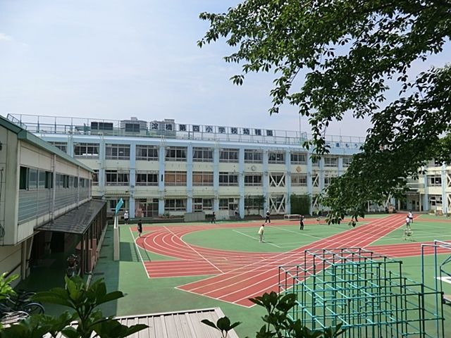���ӊ� �V�h�旧������l���w�Z �k��4���B 260m