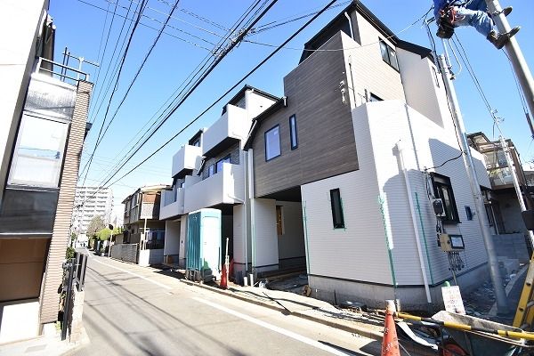 東京都中野区本町6丁目新築一戸建て外観