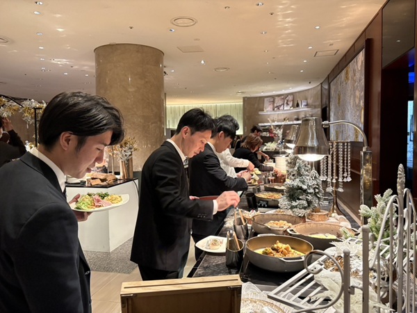 高円寺　不動産　新宿　ランチ　ヒルトン　マーブルラウンジ