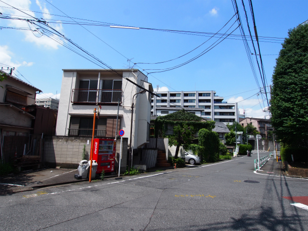 新宿区南元町　条件付き売地外観