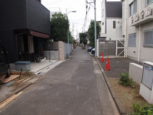 東京都杉並区高円寺南3丁目　新築戸建て　前面道路