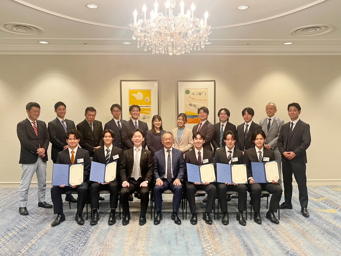 内定式　高円寺　不動産　新入社員　新卒採用　ハイアットリージェンシー