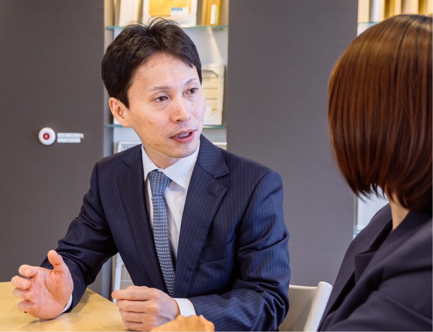 インタビュー中の画像